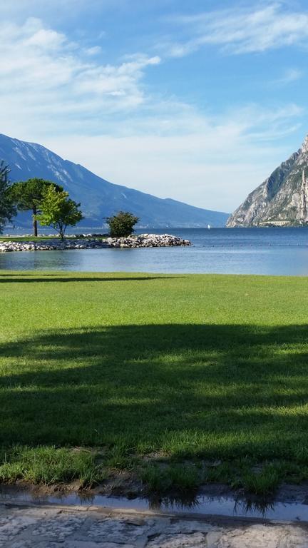 Apartment Weiss Home Riva del Garda Dış mekan fotoğraf
